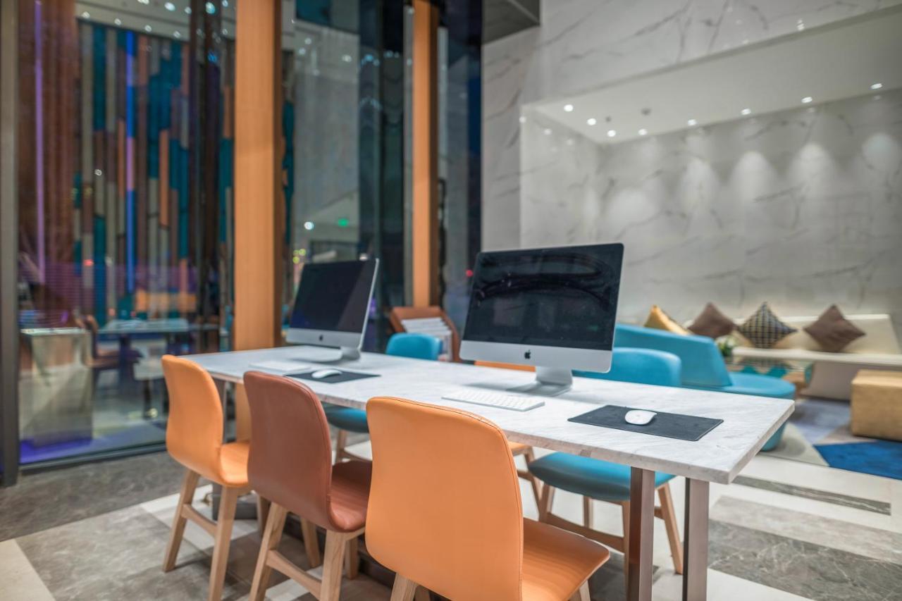 Holiday Inn Express Qingdao Chengyang Central By Ihg Exterior foto
