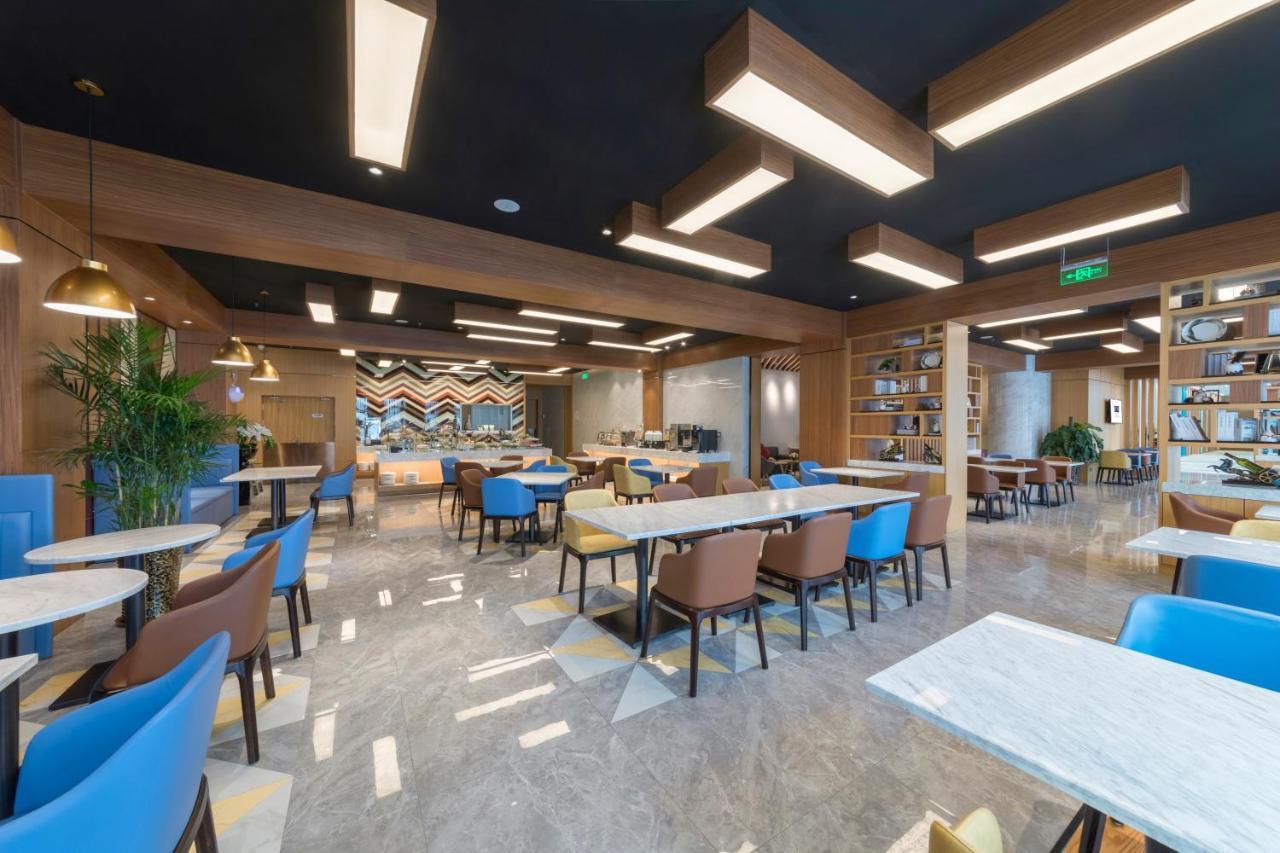 Holiday Inn Express Qingdao Chengyang Central By Ihg Exterior foto