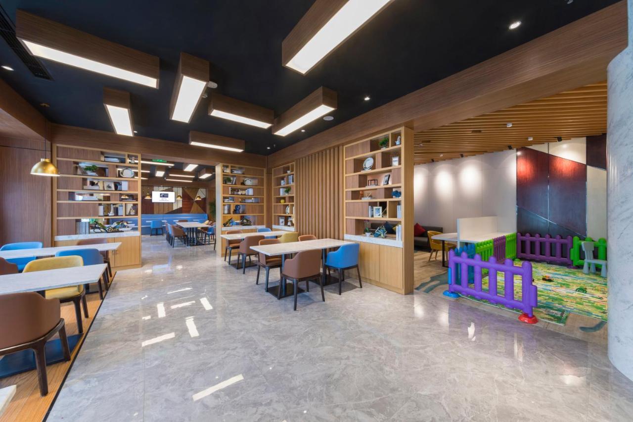 Holiday Inn Express Qingdao Chengyang Central By Ihg Exterior foto