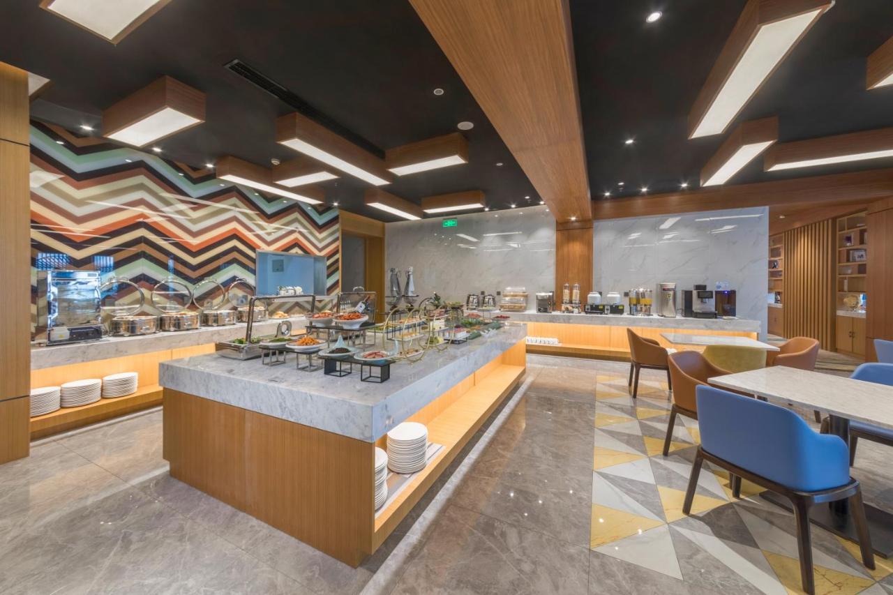 Holiday Inn Express Qingdao Chengyang Central By Ihg Exterior foto
