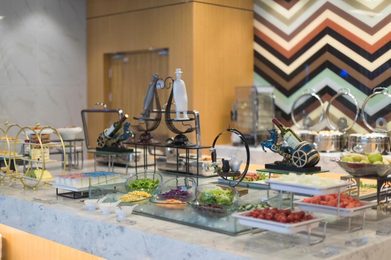 Holiday Inn Express Qingdao Chengyang Central By Ihg Exterior foto
