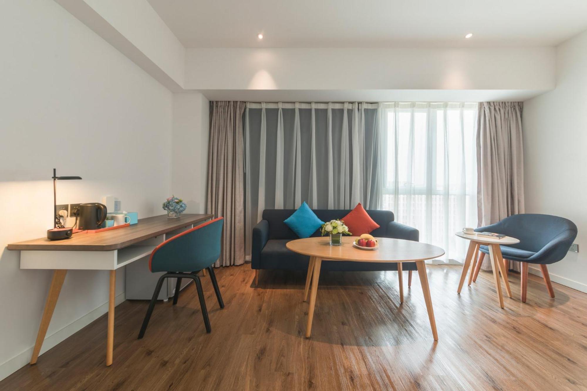 Holiday Inn Express Qingdao Chengyang Central By Ihg Exterior foto