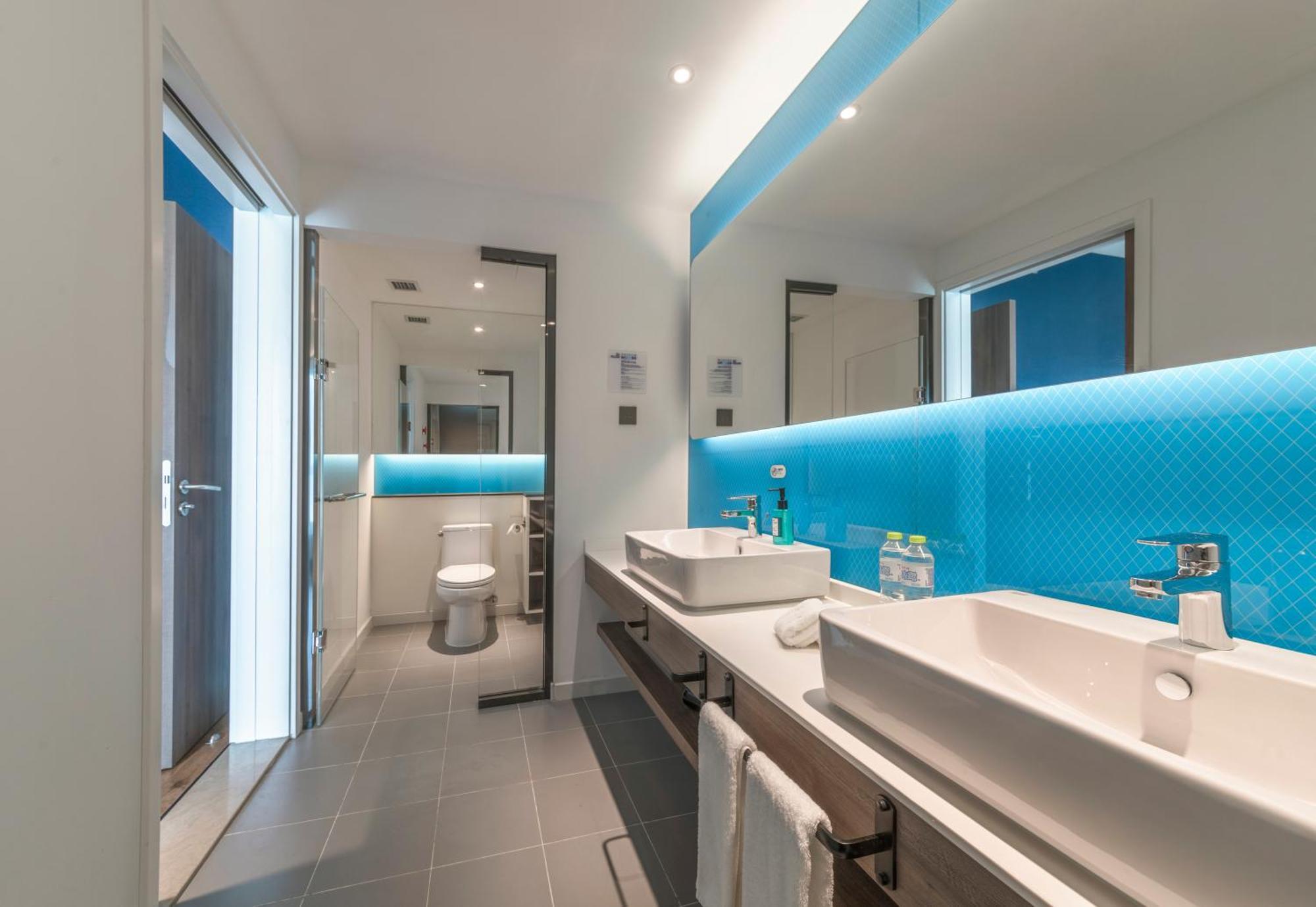 Holiday Inn Express Qingdao Chengyang Central By Ihg Exterior foto